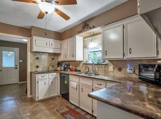 626 Brook Hollow Dr, Conroe, TX 77385