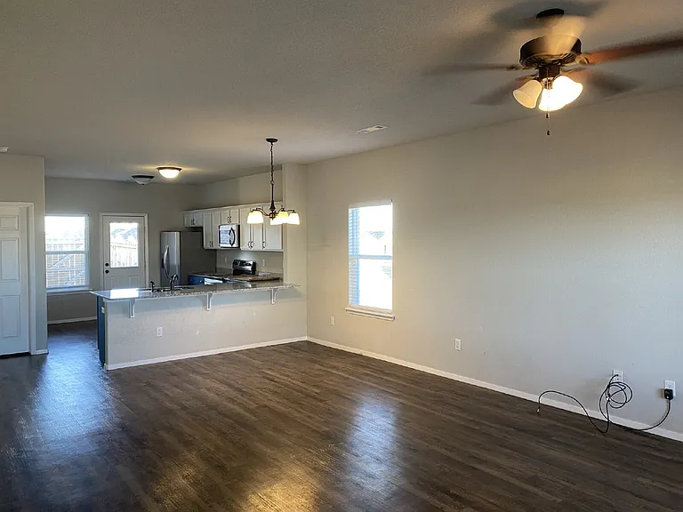 6611 Warrington Rd — Photo 8