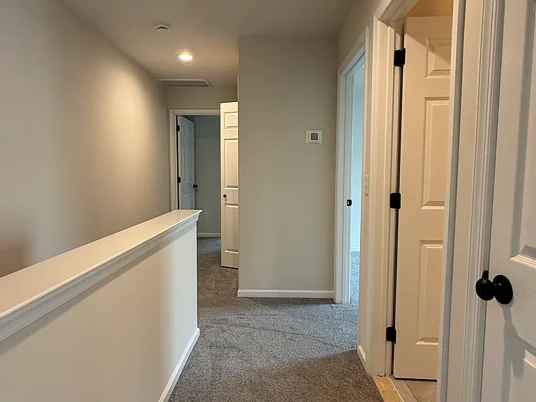 71 Jamestown Blvd — Photo 16