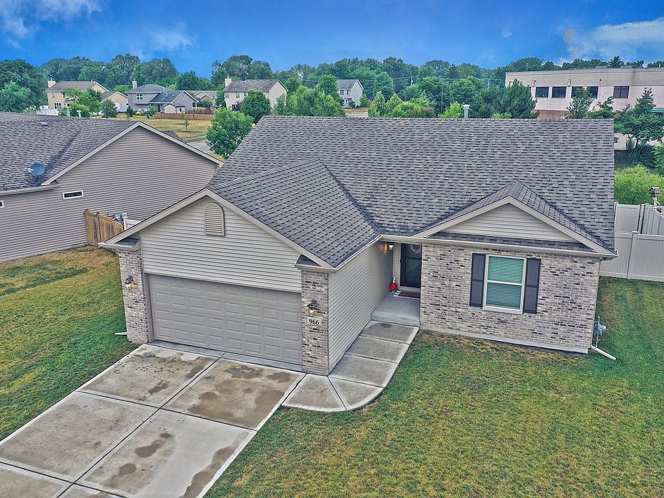 966 S Foxgrove Dr, Coal City, IL 60416 Zillow