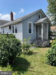 1572 Huddell Ave, Marcus Hook, PA, 19061