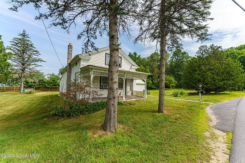 2nd image of 32 Traver Road