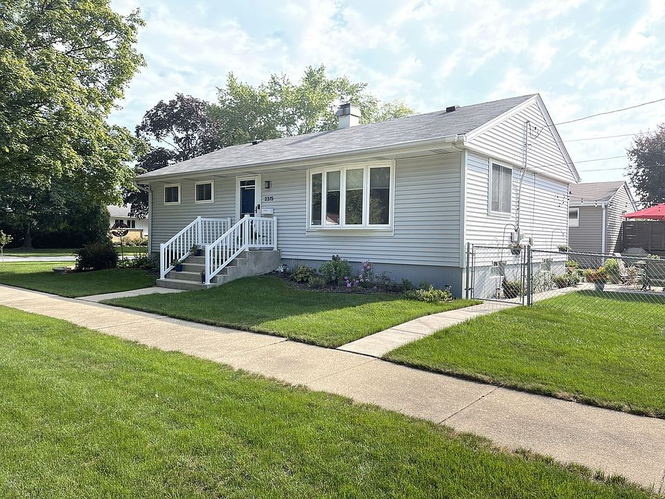 1st image of 2315 Hickory St