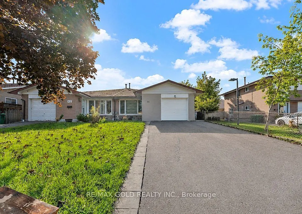 44 Wilton Dr