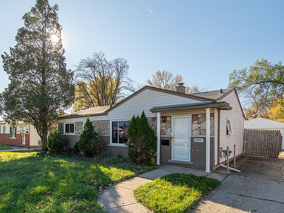 2nd image of 24397 Antoinette Ave