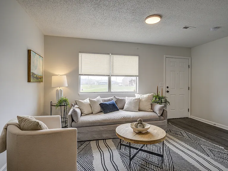 714 N North St #6 — Photo 5