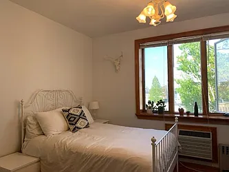 Rented by Apple Exclusive Realty Inc