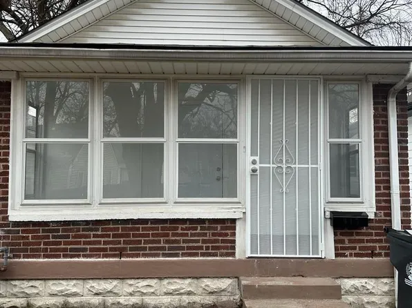 915 Roadway Ave, Louisville, KY 40208