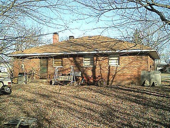 5th image of 1724 S Sloan Ave