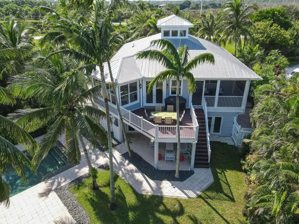 17433 SE Indian Hills Dr, Tequesta, FL 33469