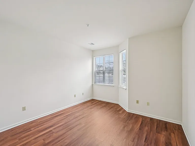 Spring Creek Apartments — Photo 137