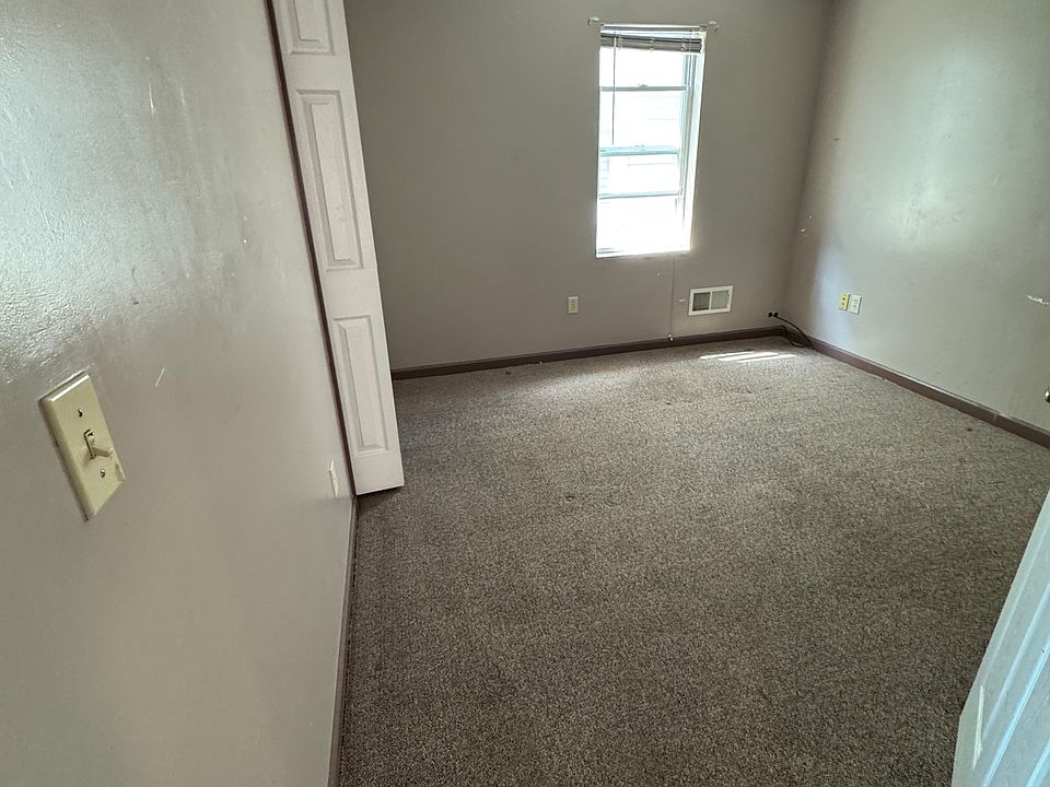 1st image of 2245 Holbrook St #2