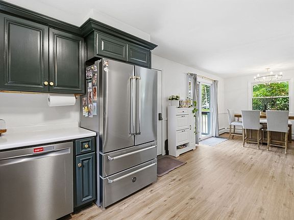4th image of 20 W Clifton St