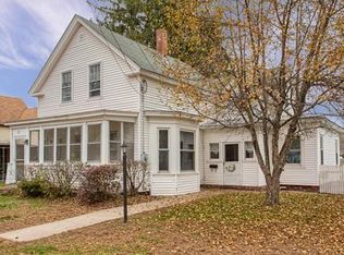 37 Branch St, Clinton, MA 01510