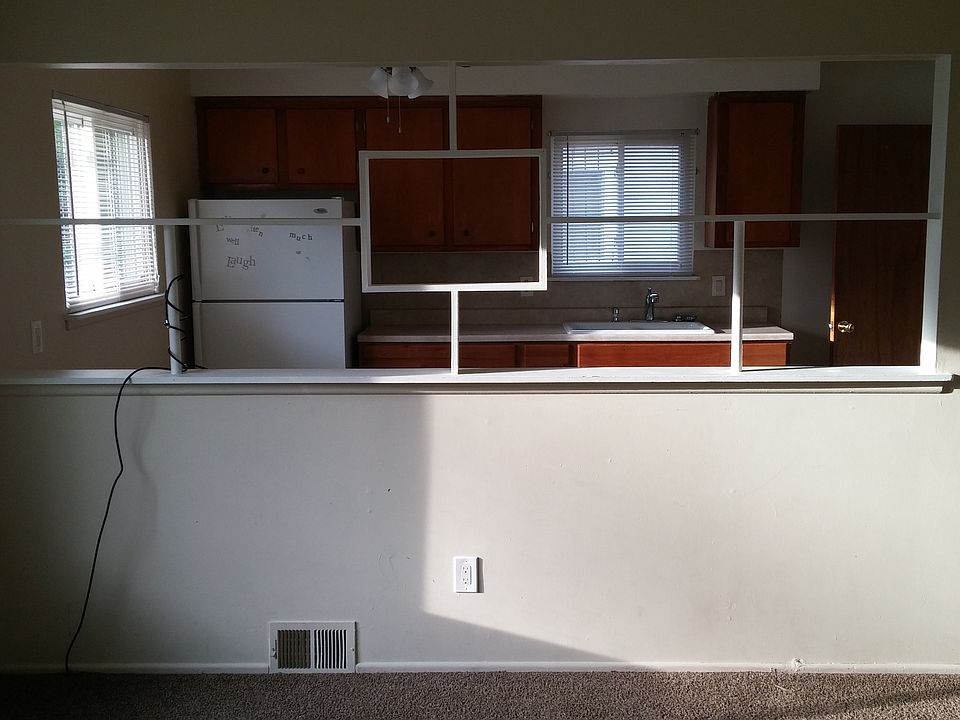 Living room to kitchen view