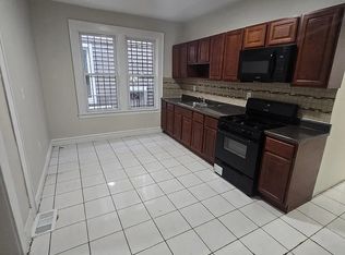 52 Willoughby St #5D, Newark, NJ 07112