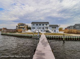 1095 Island Dr, Bayville, NJ 08721