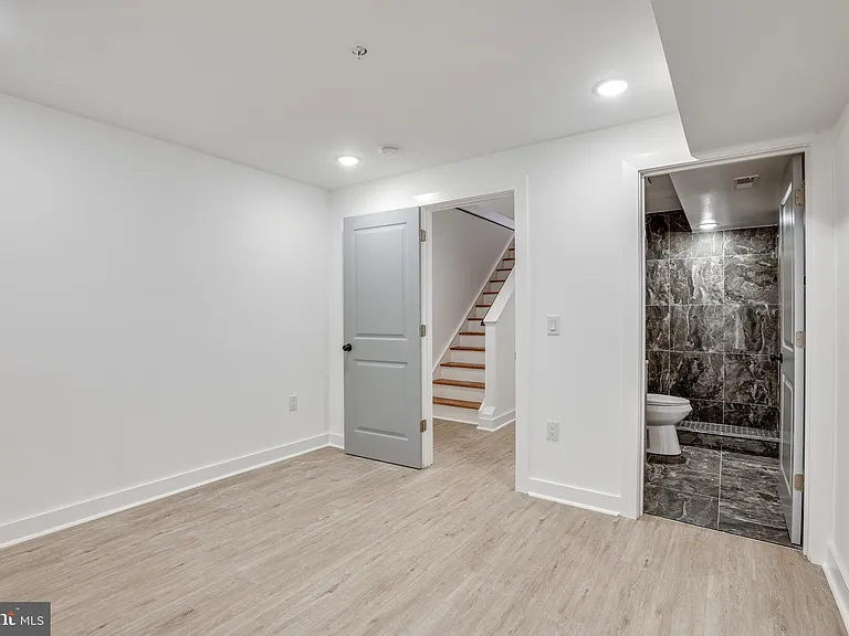 922 W Arizona St #1 — Photo 10