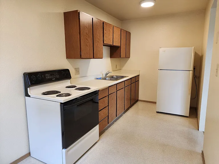 Florence Apartments — Photo 6