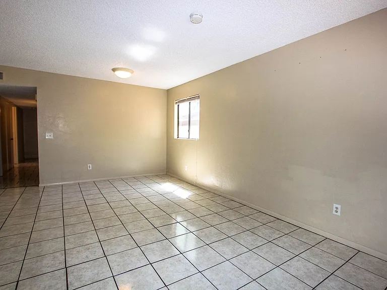 411 Whipple St — Photo 7