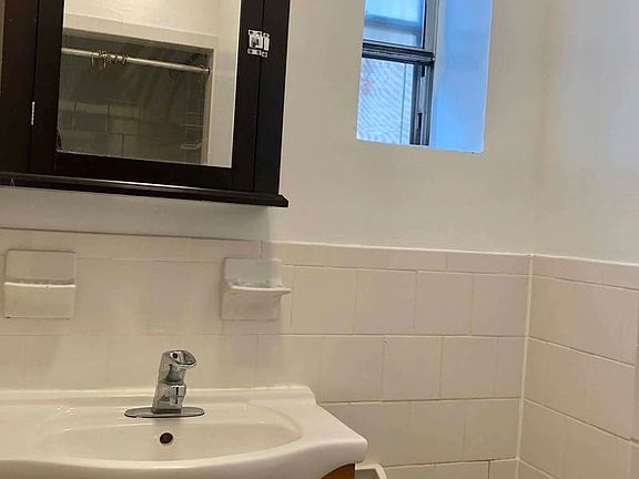 5th image of 316 E 93rd St APT 27