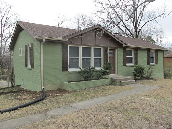 4th image of 141 W Park Dr
