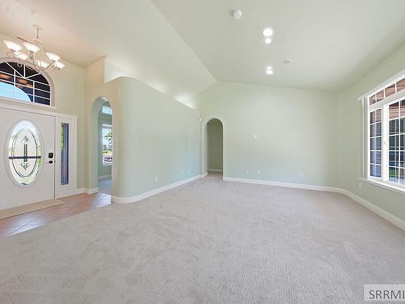 4th image of 299 Lacosta Dr