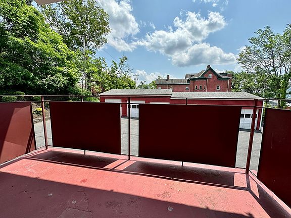 3rd image of 360 Maryland Ave APT 206