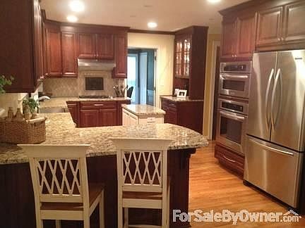 3rd image of 3000 Oaktree Ct NE