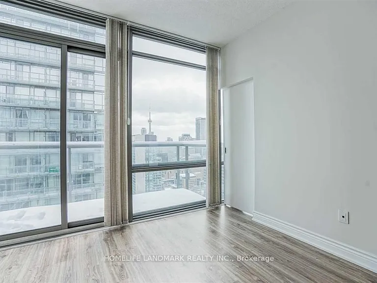 37 Grosvenor St #3401 — Photo 7