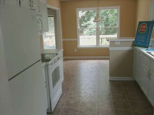 3rd image of 550 Heritage Woods Dr