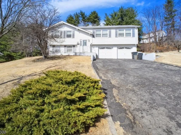 31 Myrtle Ave, Wayne Twp., NJ 07470