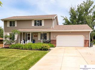 6416 Girard St, Omaha, NE 68152