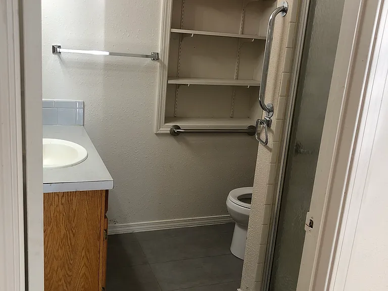 1020 S College Ave #A — Photo 8