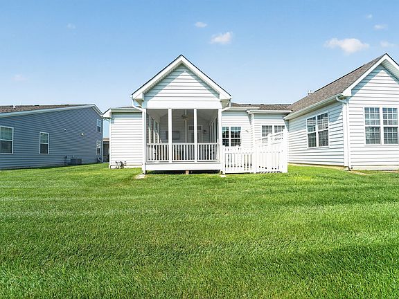 5th image of 902 Moorings Cir #10