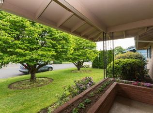 18350 SE Clinton St, Gresham, OR 97030