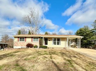 223 Windcliffe Dr, Ballwin, MO 63021
