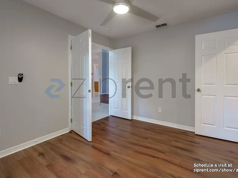 10443 Emerald Woods Ave — Photo 8