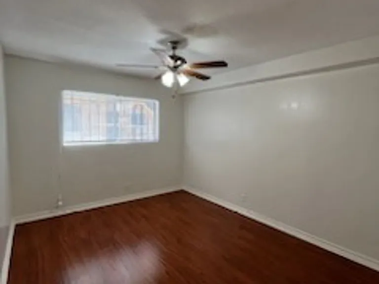 10219 Woodworth Ave — Photo 10