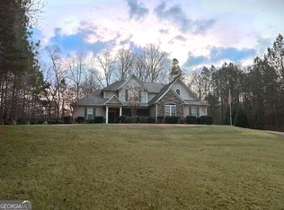 108 Creek Pointe Dr, Lagrange, GA 30240