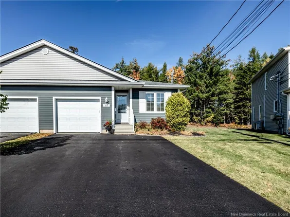 258 Damien St #106, Dieppe, NB E1A 0H3