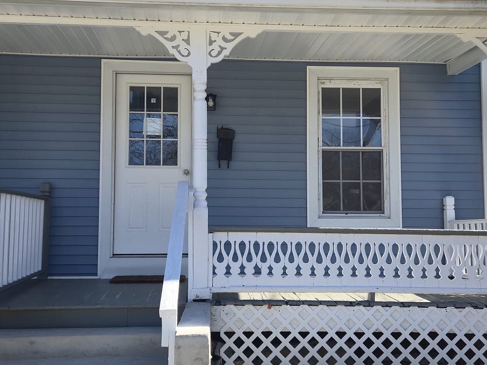 1st image of 14-16 E Johnston St #1