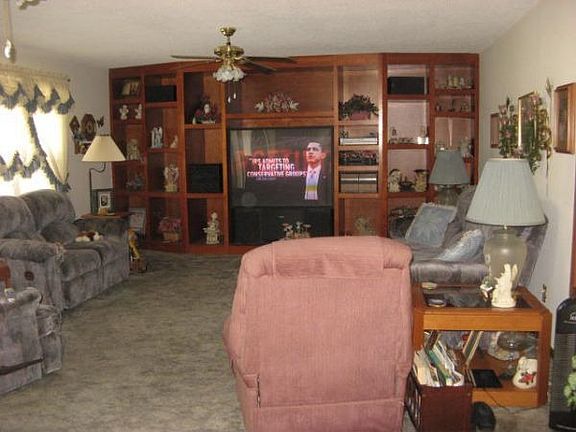 4th image of 17163 Cedar Valley Dr