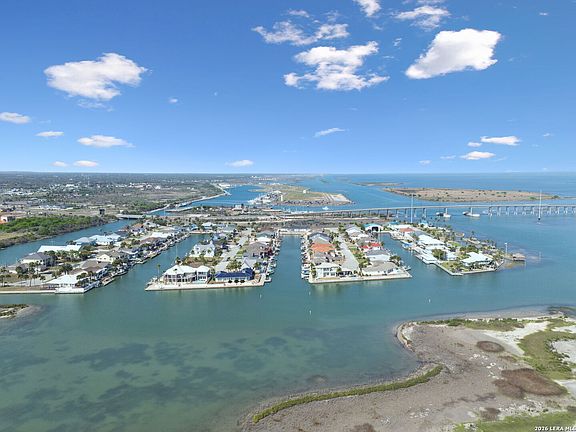 3rd image of 108 BAY HARBOR DR