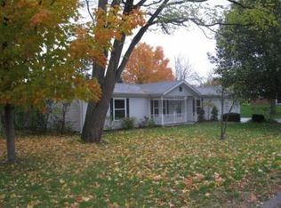 602 Sunnyside Dr, Dowagiac, MI 49047