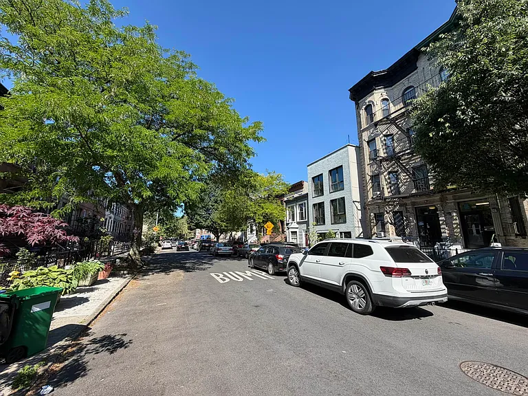 445 Bainbridge St #2 — Photo 8