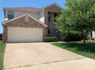 906 Yellowstone Dr, Taylor, TX 76574