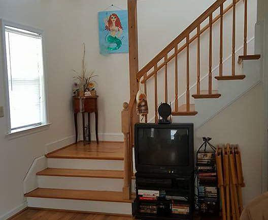 5th image of 522 Strawberry St