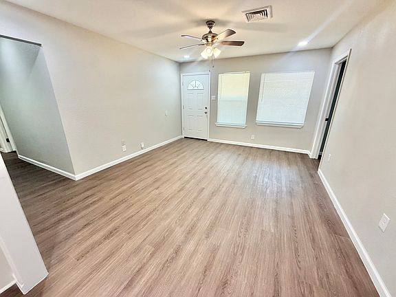 5th image of 275 Coral Ave