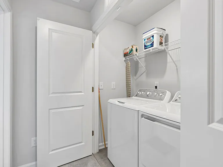 Sequoia Ln — Photo 11